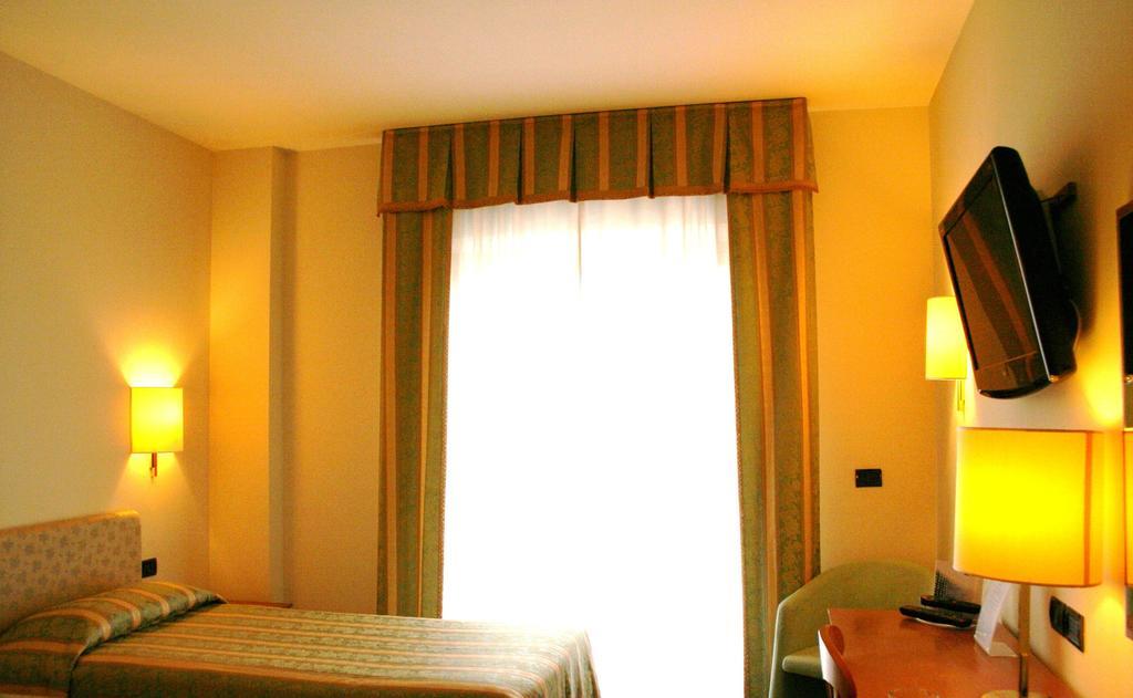 למזיה טרמה Savant Hotel חדר תמונה